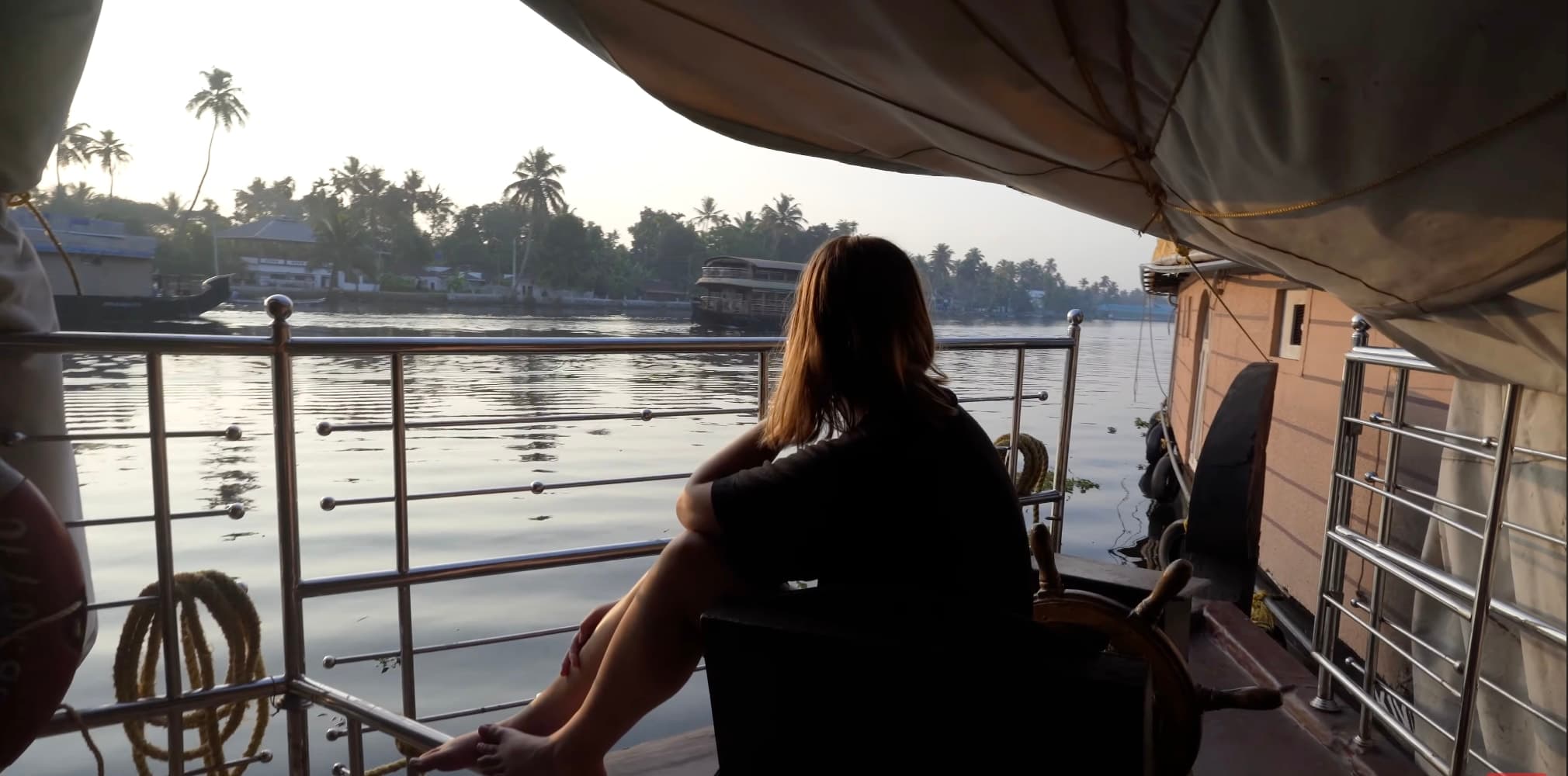 Alleppey Houseboat Prices (2026) – Types, Costs & Cruise Routes